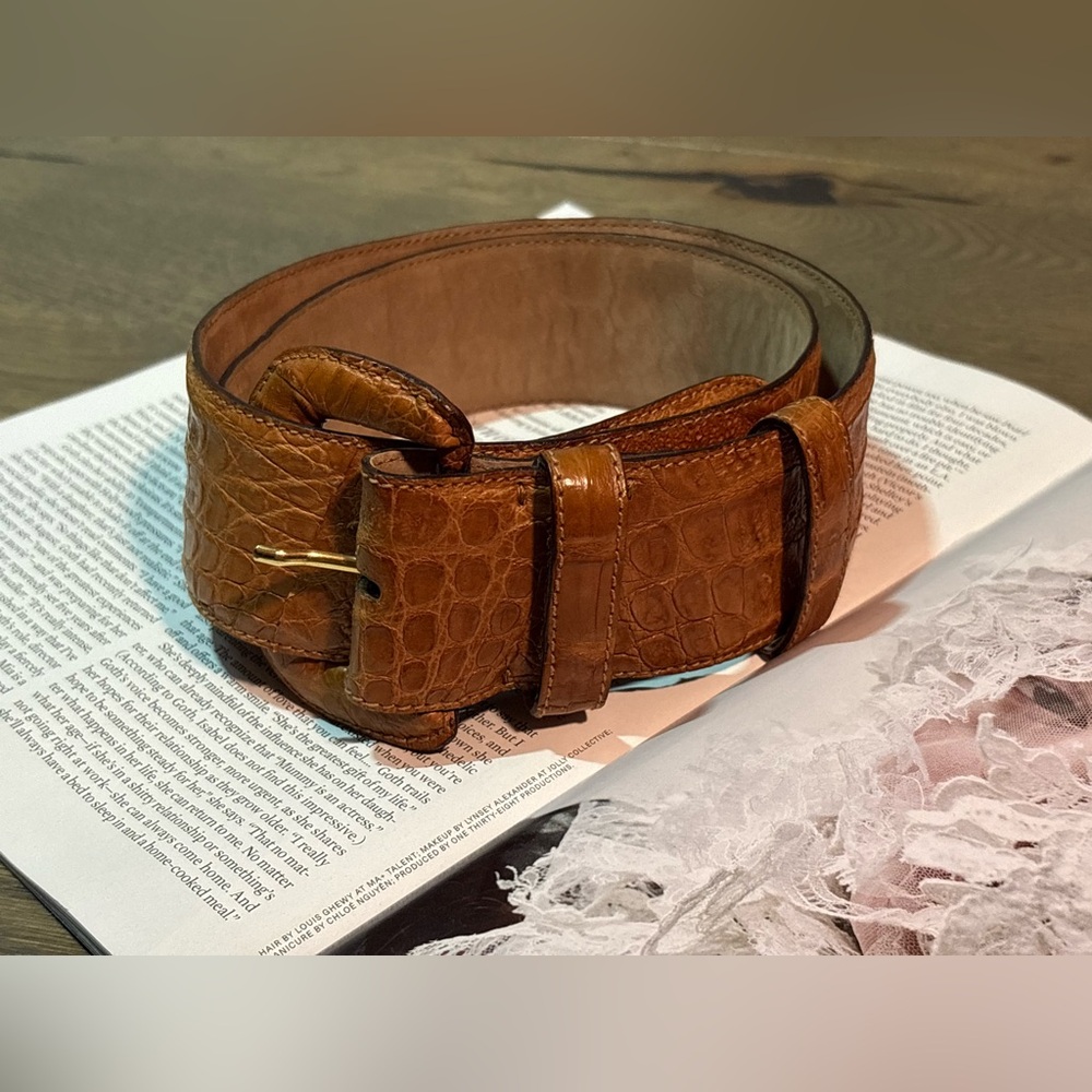 Donna Karan New York  Genuine Caiman Crocodile Embossed Belt  Size M / 36”